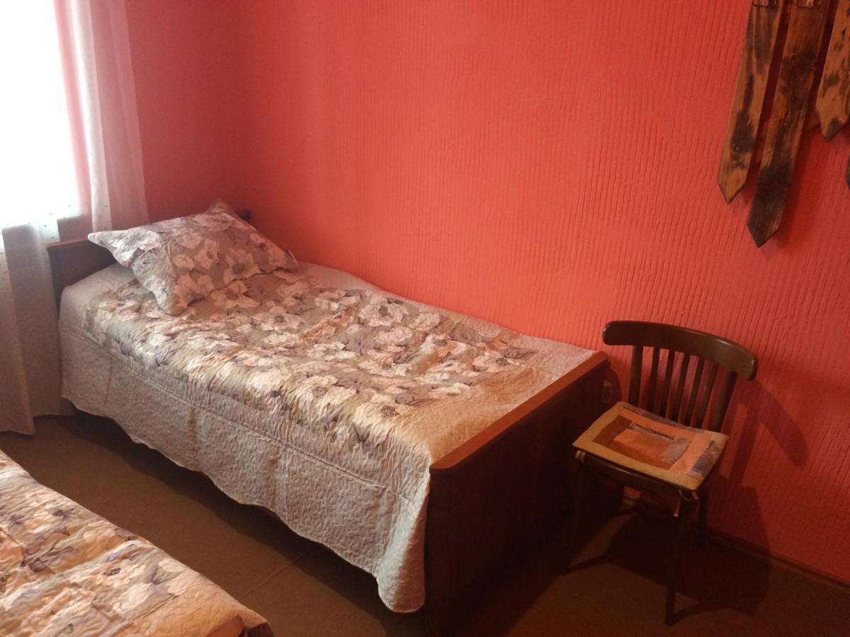 Red House Hatis Katnakhpyur Εξωτερικό φωτογραφία