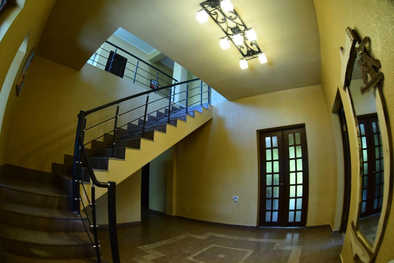 Red House Hatis Katnakhpyur Εξωτερικό φωτογραφία