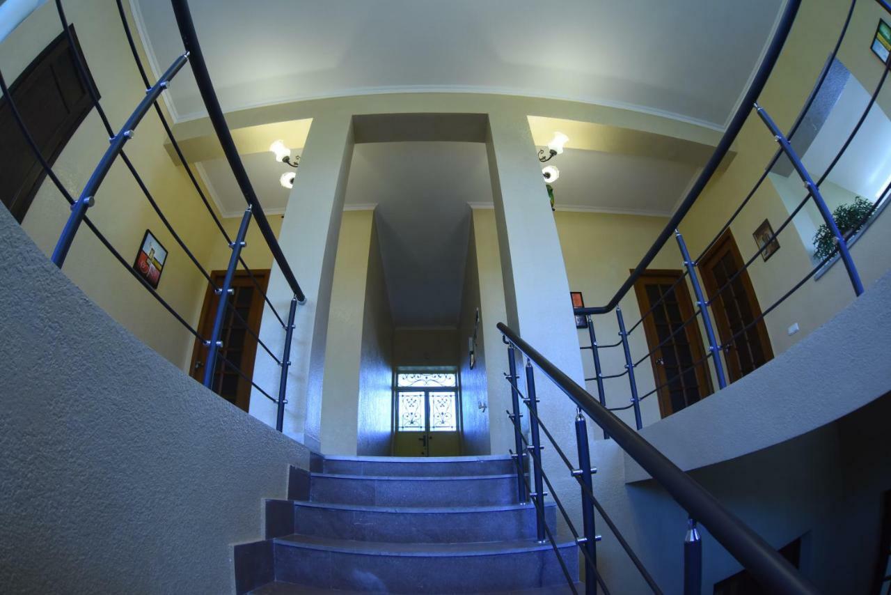Red House Hatis Katnakhpyur Εξωτερικό φωτογραφία